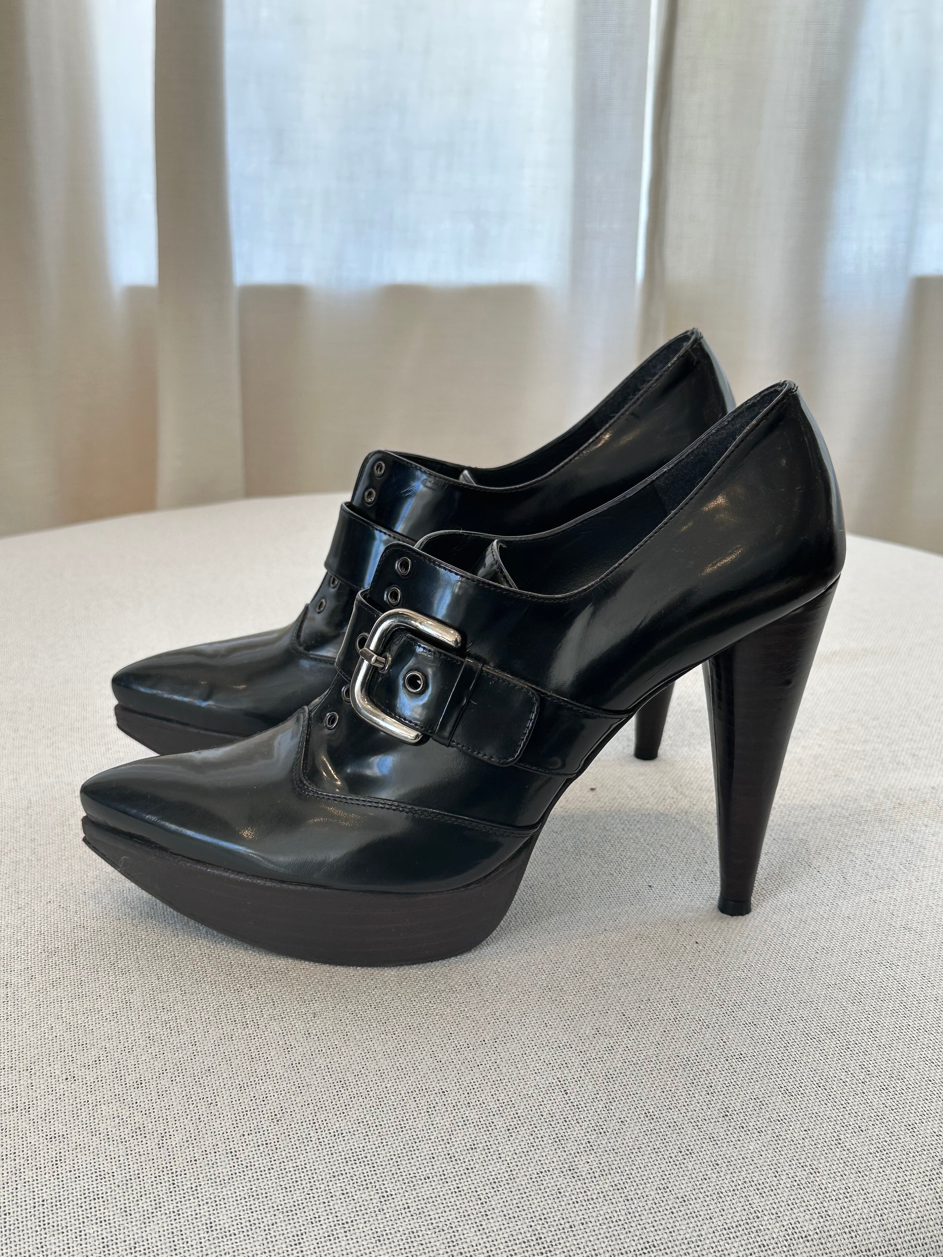 Stuart Weitzman Black Shoes