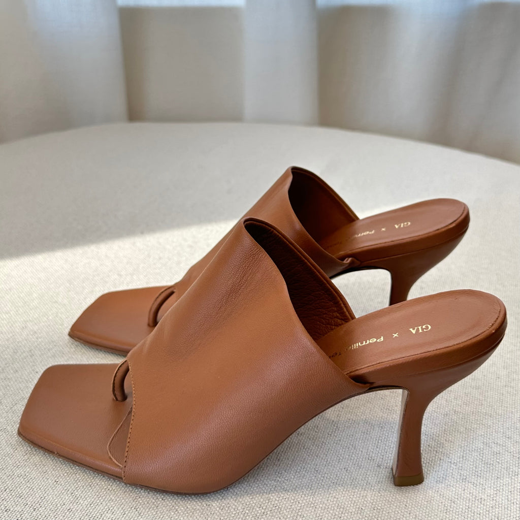Gia X Pernille Camel Mule Shoes Sz 7