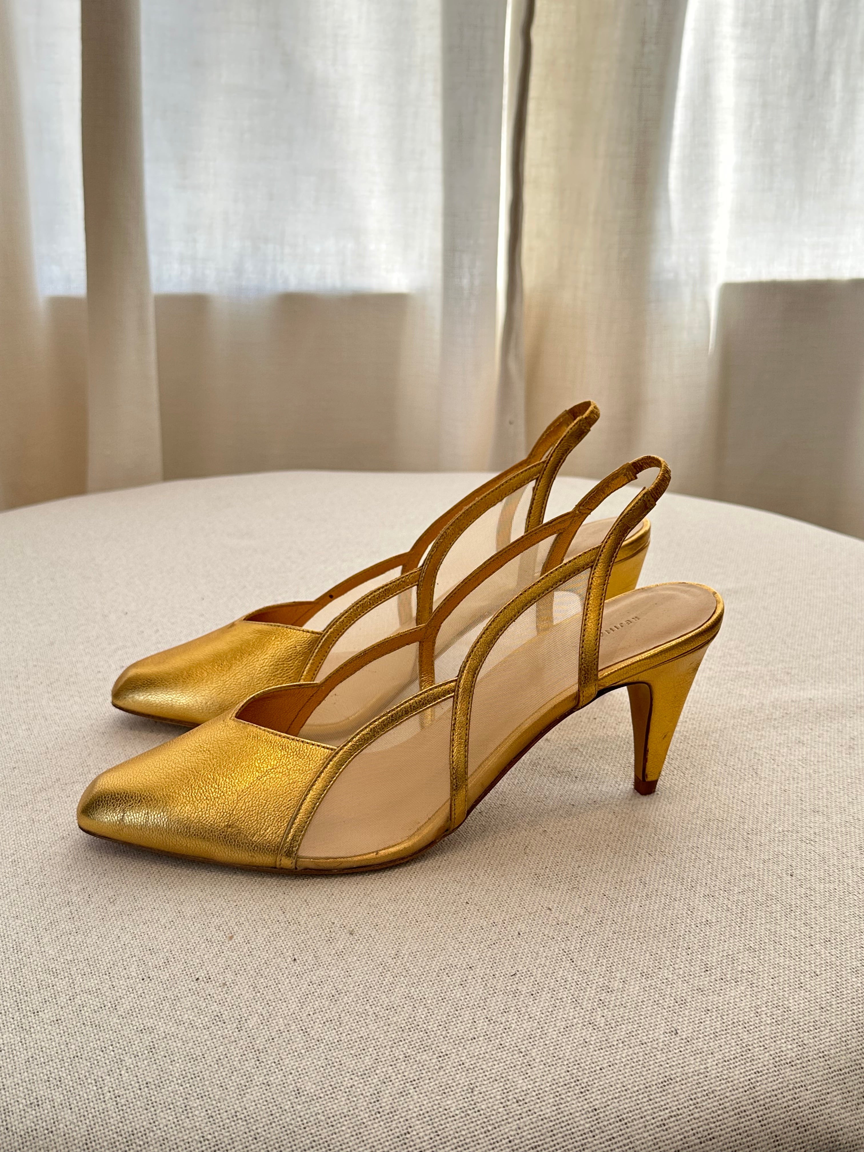 Rejina Pyo Gold Pumps