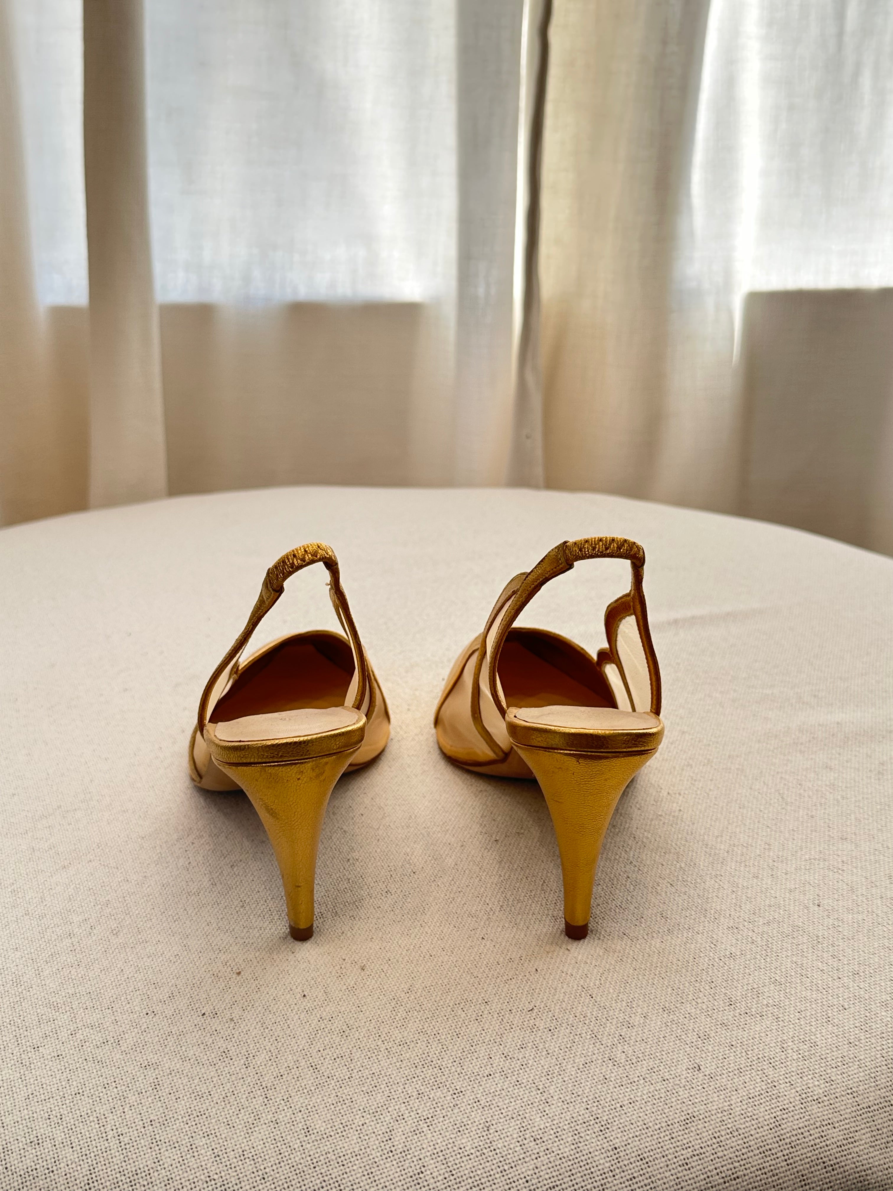 Rejina Pyo Gold Pumps