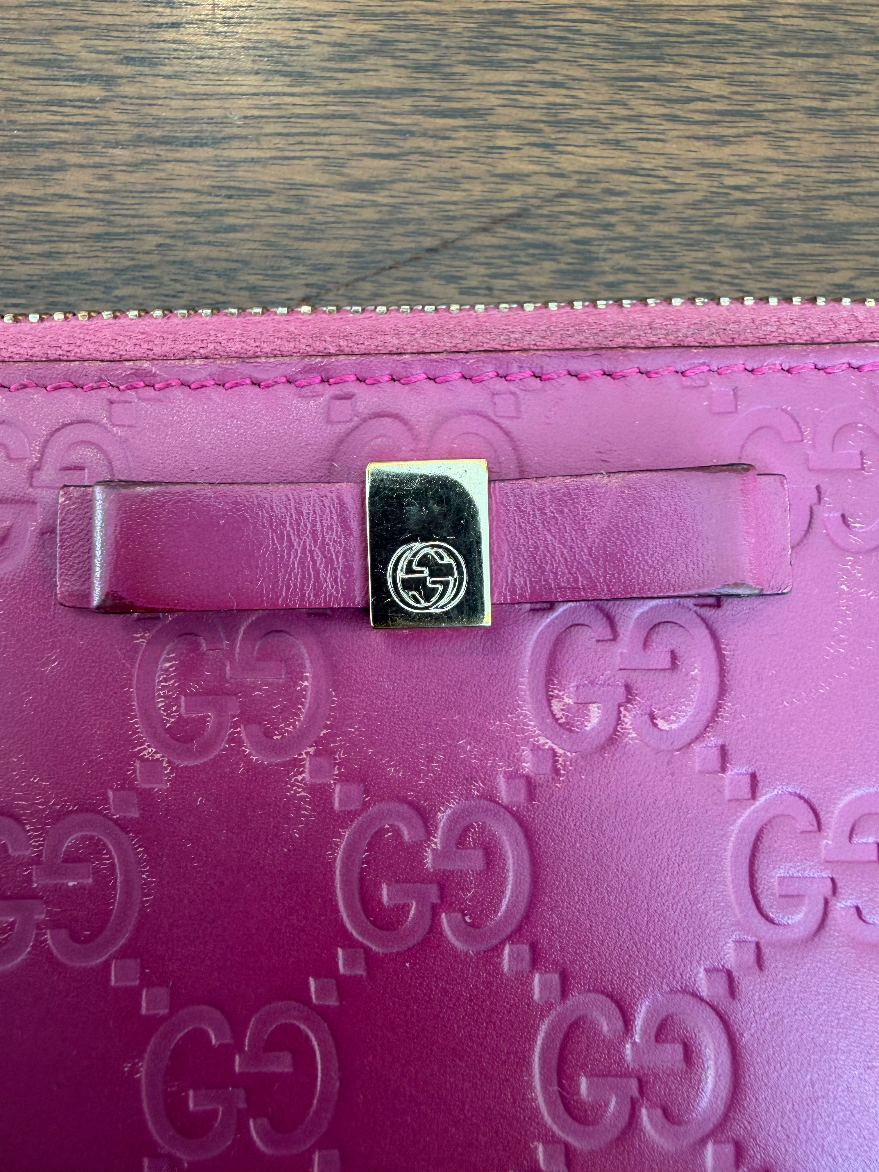 Gucci  Pink Wallet