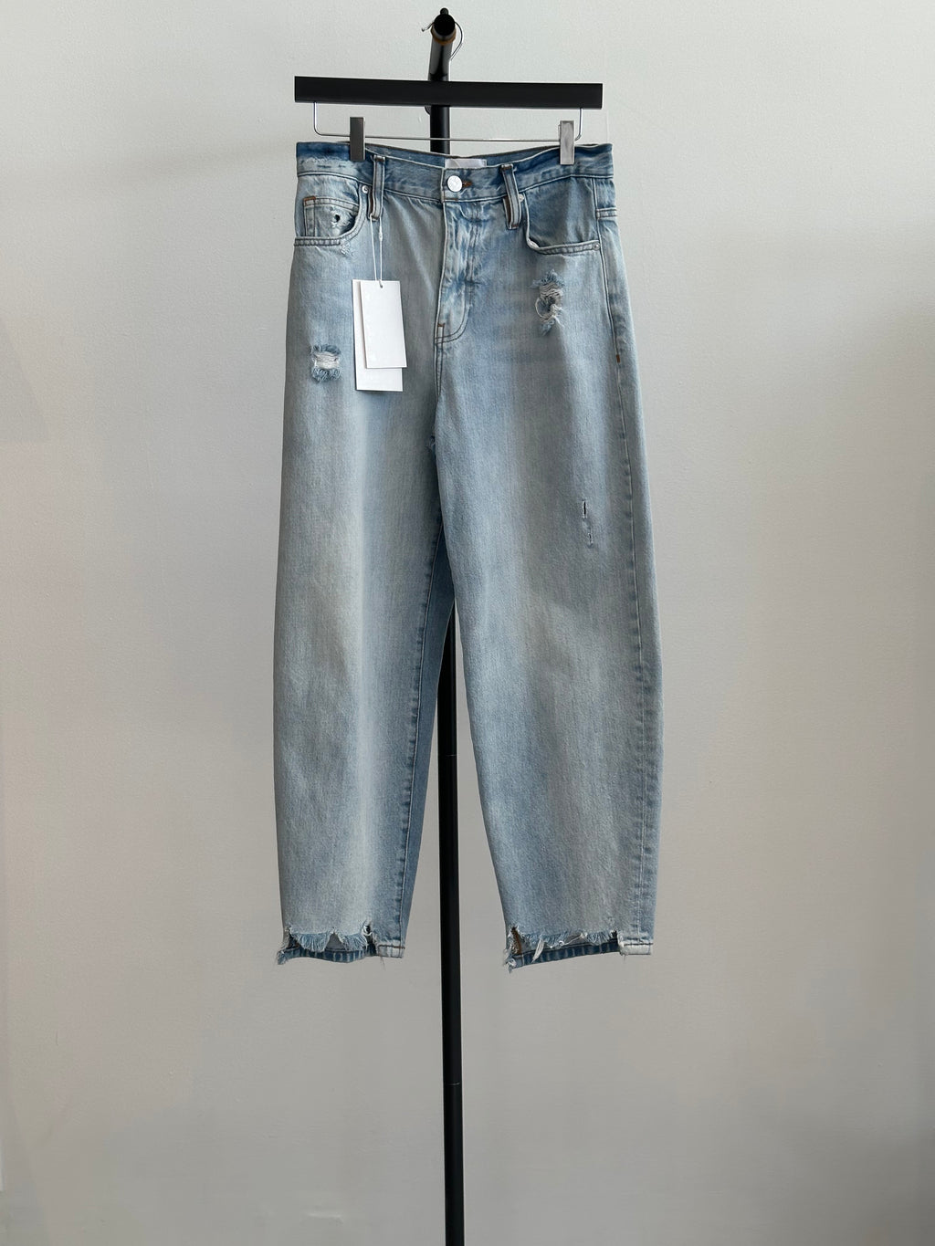 Frame Barrel Leg Jeans, Distressed, Size 28