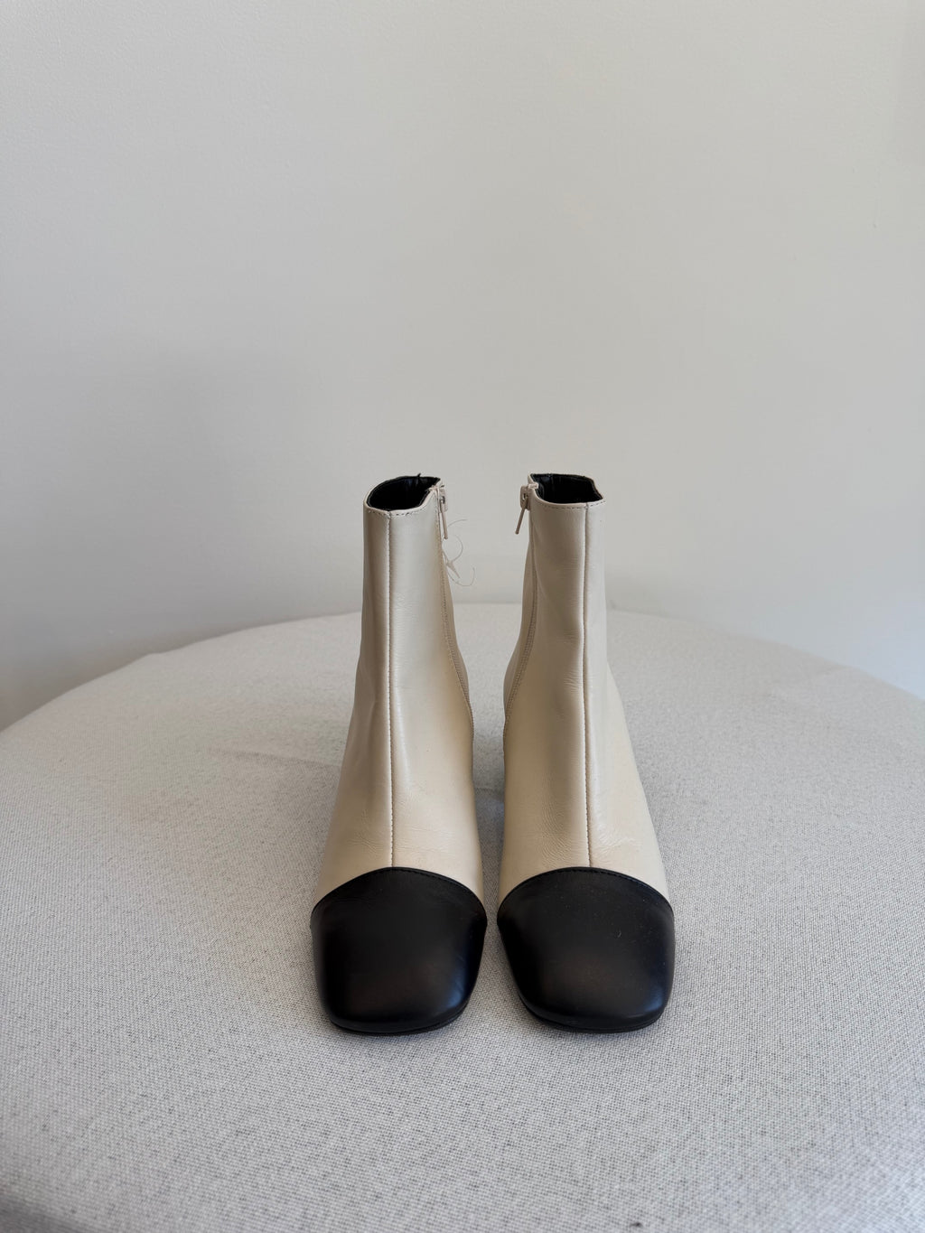 Unbranded Leather Cream/Black Booties
