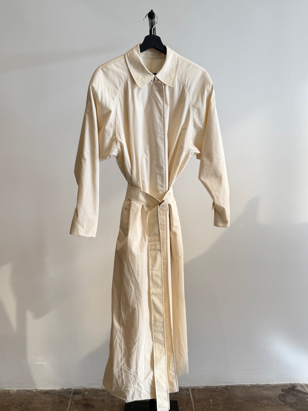 Long Cream Burberry Trench