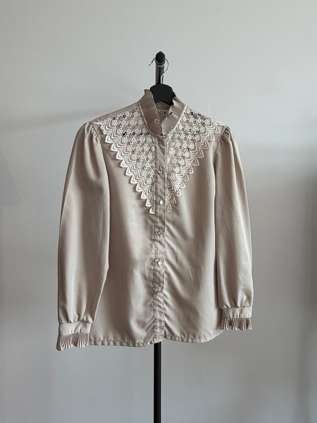 Terry Vintage Beige Lace Blouse