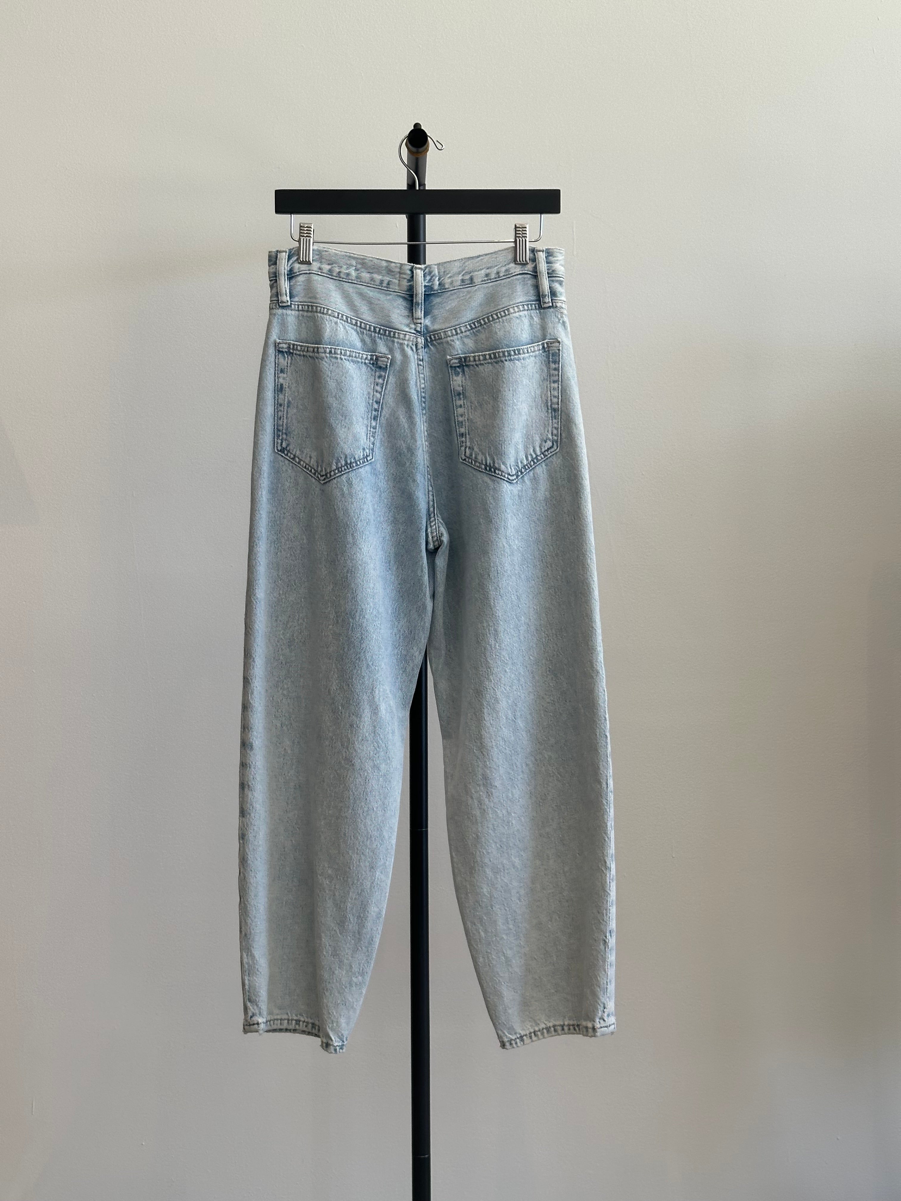 Frame Barrel Leg Jeans, Size 29