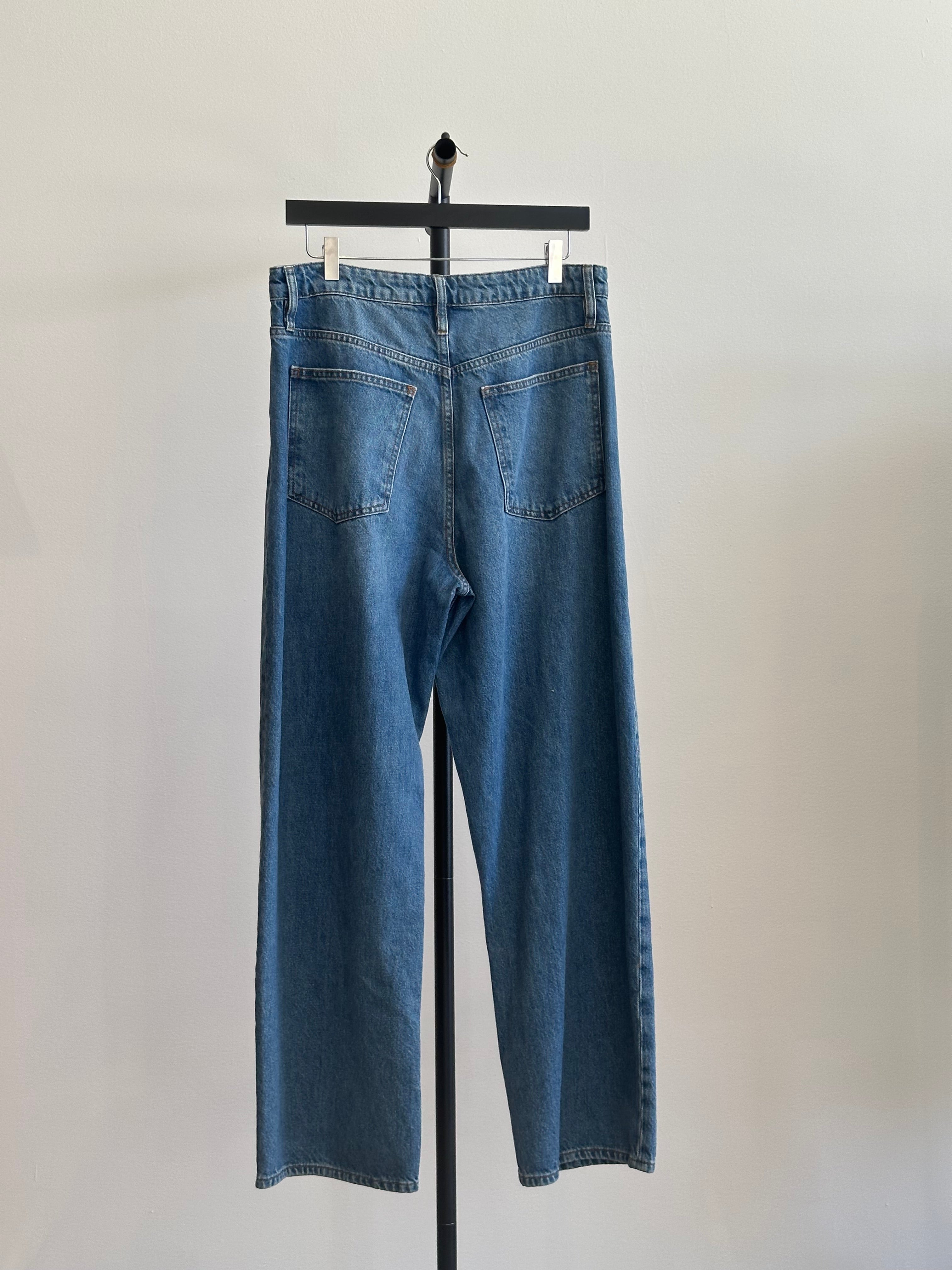 Frame Barrel Leg Jeans, Distressed, Size 30