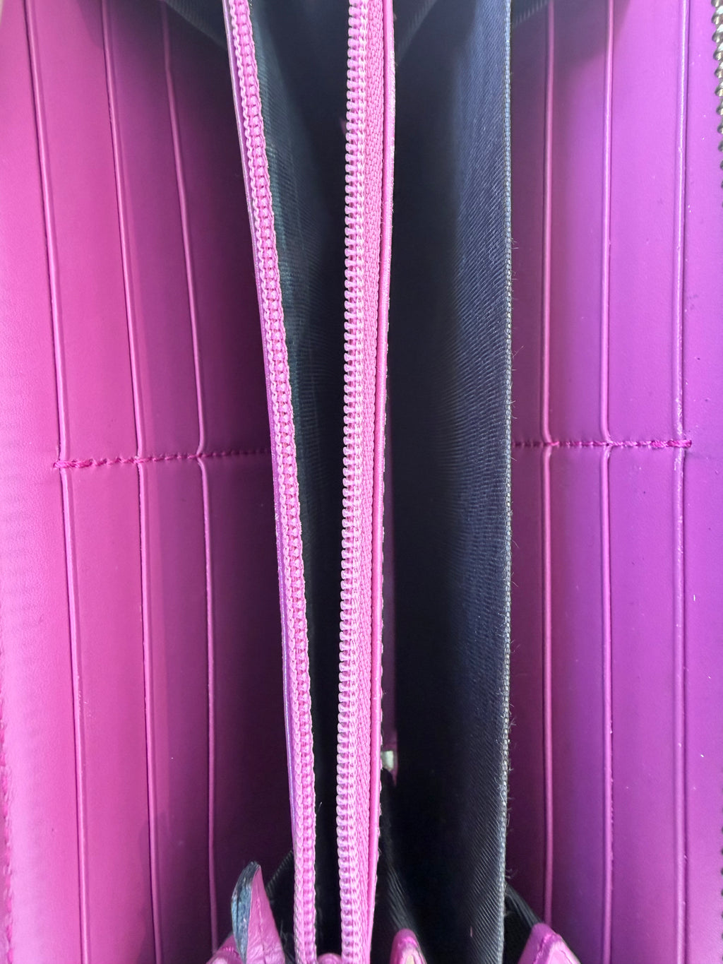 Gucci  Pink Wallet