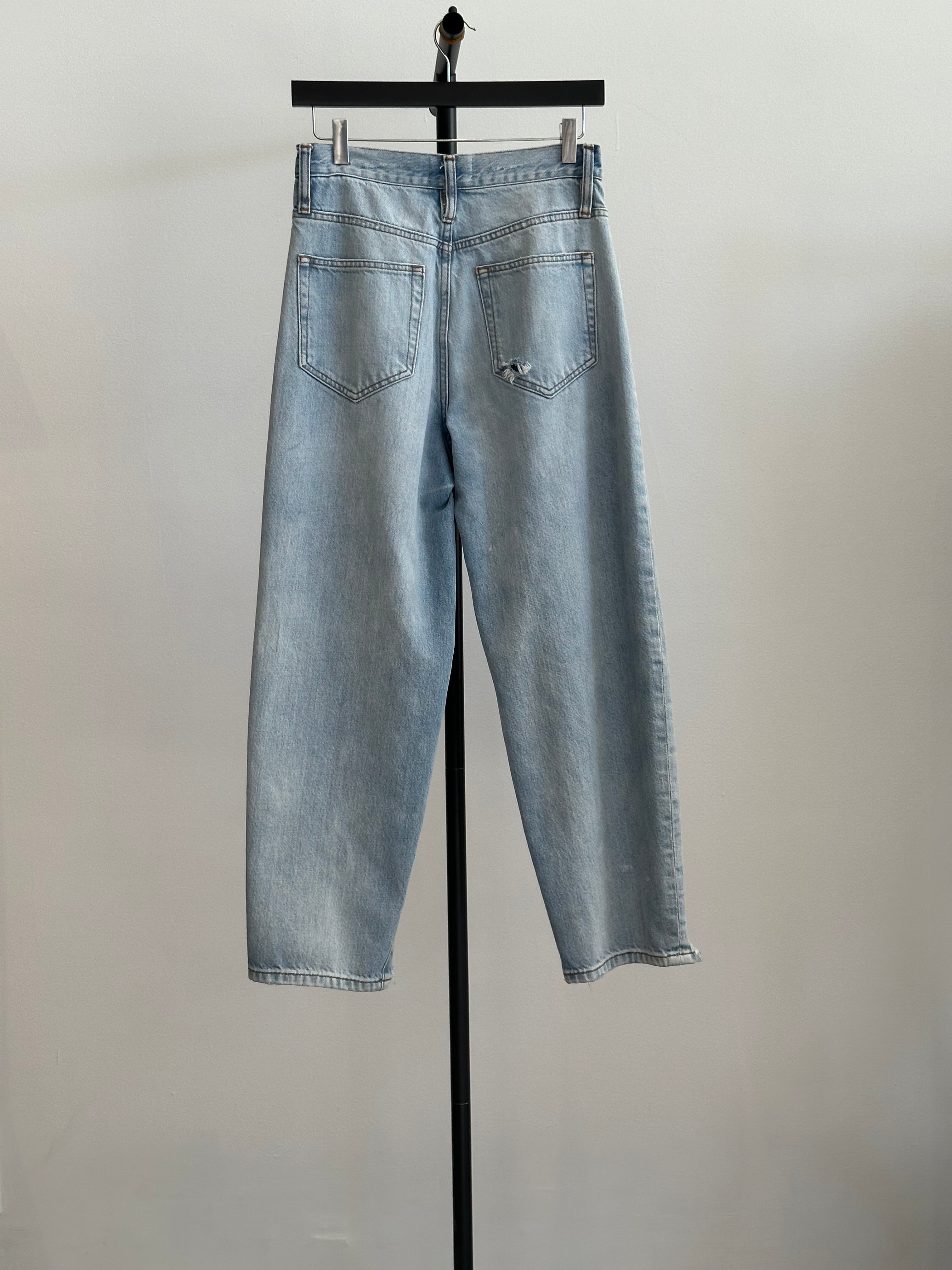 Frame Barrel Leg Jeans, Distressed, Size 28