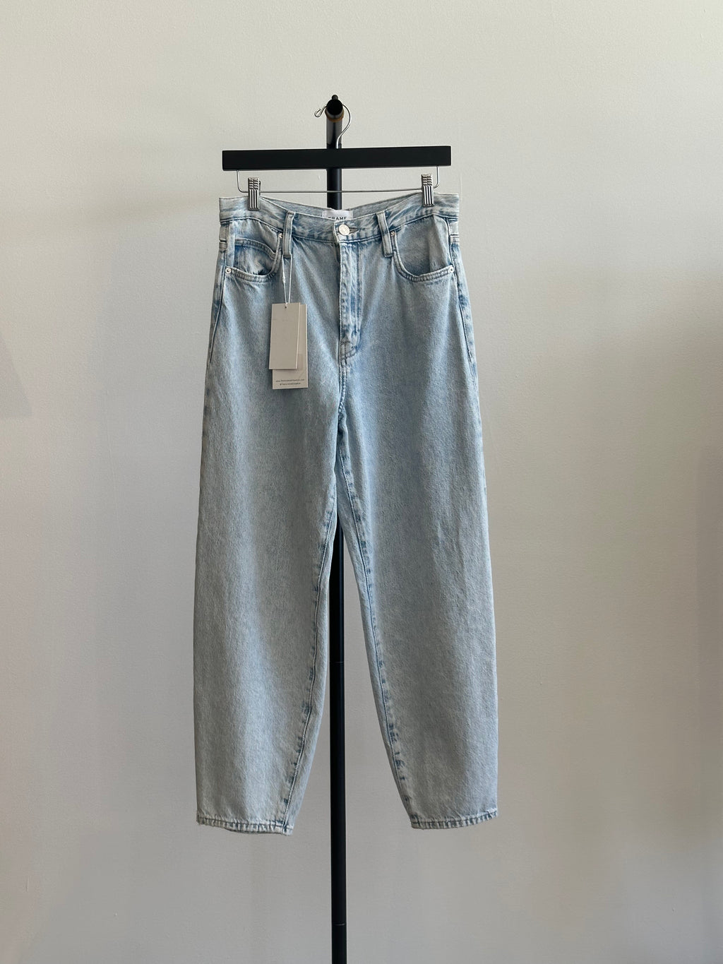 Frame Barrel Leg Jeans, Size 29