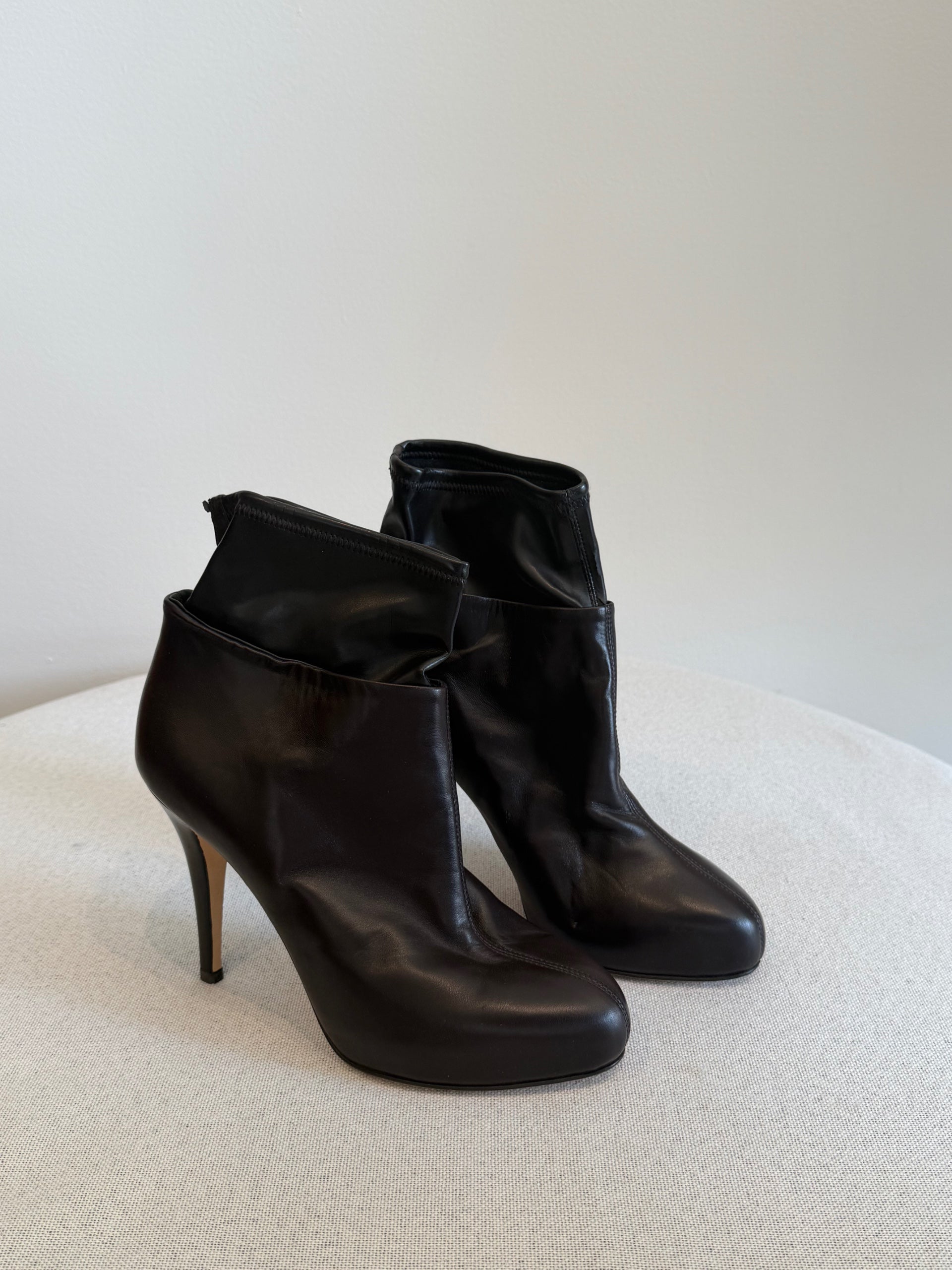 Vero Cuoio Multi Layered Booties