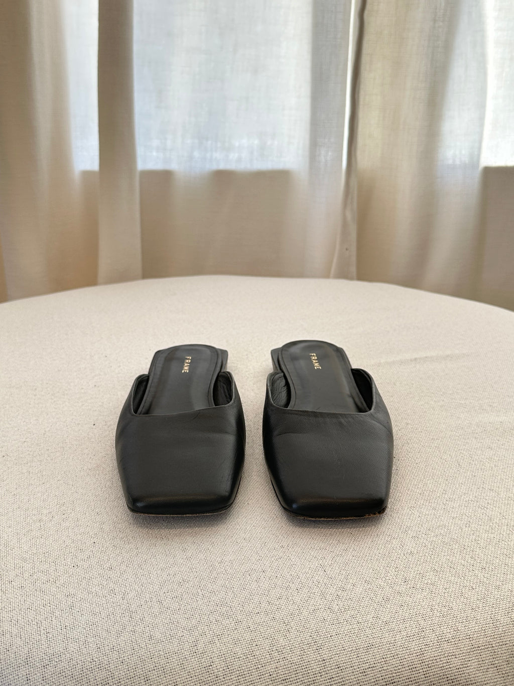 Frame Black Leather Mules